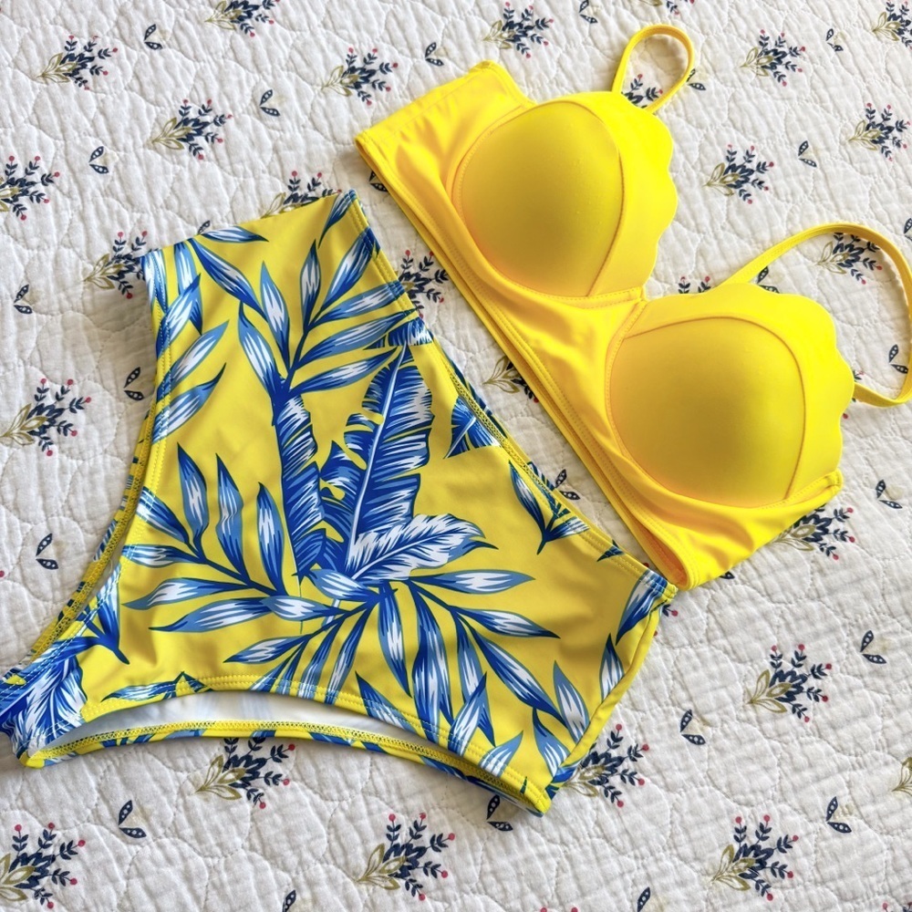 Yellow & Blue Floral Bikini Set High Waisted Bottom Swimsuit Size Medium